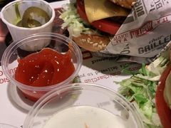 -The Habit Burger Grill 哈比特汉堡(复兴soho店)