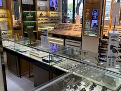 -光明眼镜·蔡司授权(徐泾店)