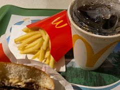 -麦当劳甜品站(高德置地广场春广场店)