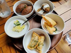 Eli小食拼盘-ELI FALAFEL Lebanese&Mediterranean黎巴嫩美食(富城路店)