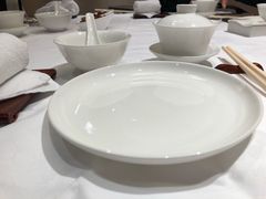 餐具摆设-金陵饭店·梅苑