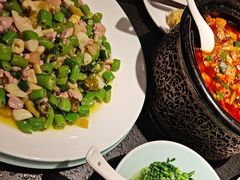 -万重锦·人文川菜馆(骡马市店)