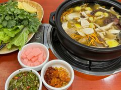 -菌之家·专业纯野生菌火锅·特色炒菌