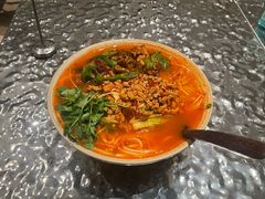 -粉八·云南米线·建水烧烤(常熟路店)