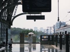 -明蜀王陵(地铁站)