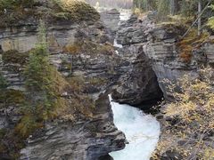 -阿萨巴斯卡瀑布观景点