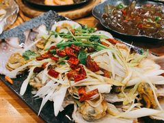 油泼扇贝-老东镇啤酒屋海鲜加工·蒸汽海鲜·海鲜烧烤(台东店)