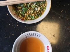 -茅草房·河畔园林火锅