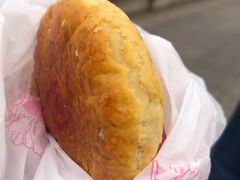 金翡翠老婆饼-香港元朗荣华月饼(十八甫路店)