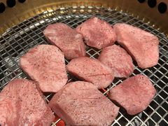 -铭牛烧肉·和牛海鲜自助(高新月牙湖店)