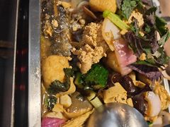 -后街佬·炭火鲜鱼杂(南城店)
