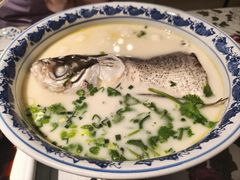 -南京金牛湖巨碗鱼头
