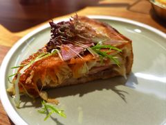 -Dragon Pizza•圆脸龙披萨·牛排餐厅