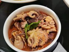 捞汁八爪鱼-宝界普菲特湖畔酒店