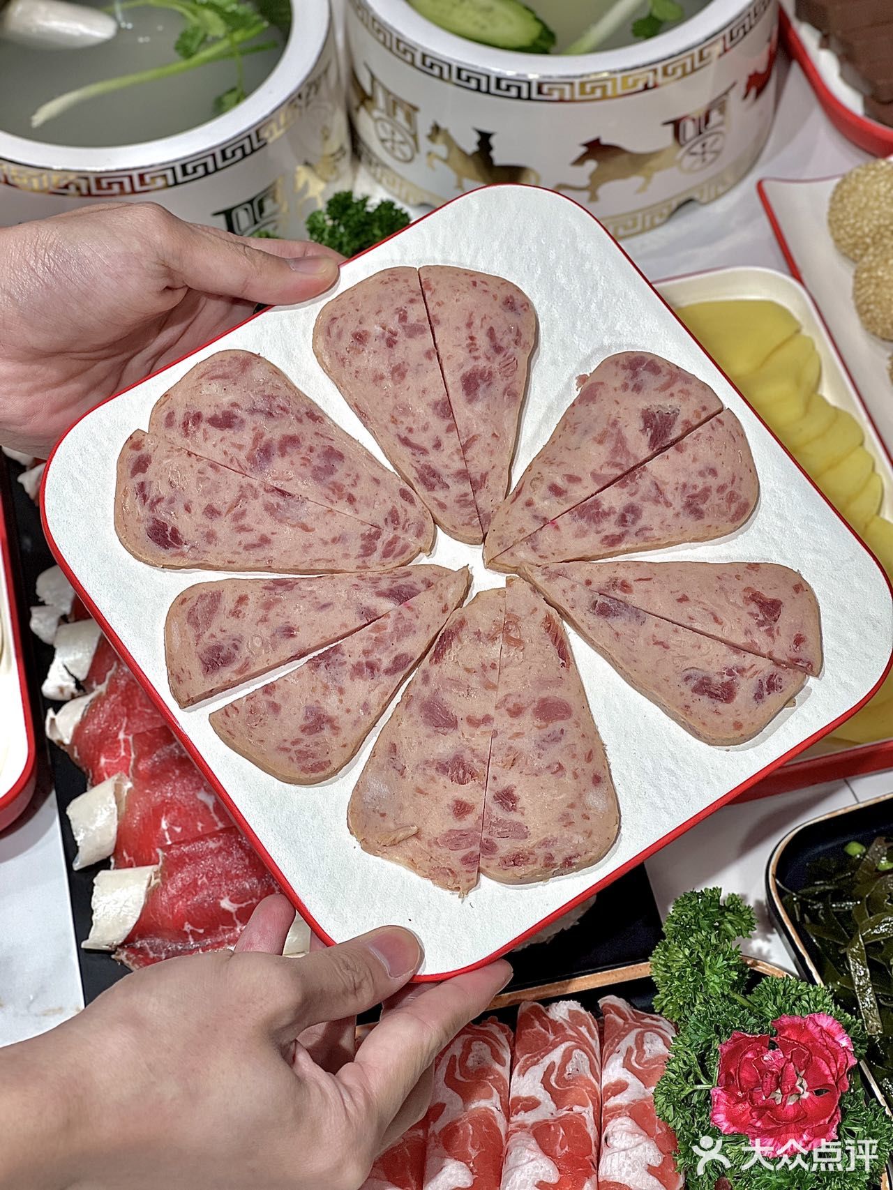 叹羊肉好去处‼️围炉而坐来一顿草原羊肉火锅吧♨️  