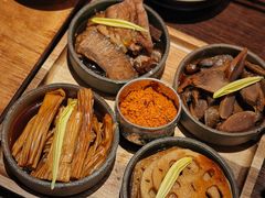 -银米·云南传统过桥米线(双廊黑金冠店)