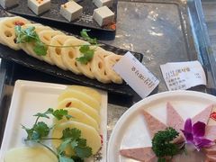 -忘情水鱼头·鲜鱼火锅(滨江中路店)