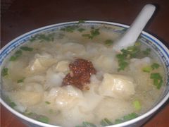 -碑亭巷老王柴火馄饨