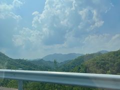 -安吉龙王山峡谷漂流