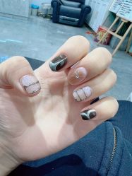 -U+nail优加专业美甲美睫