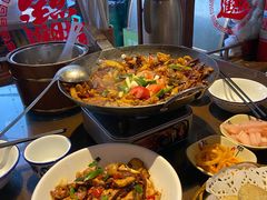 -富正毅三下锅·湘西韵味(天门山索道店)