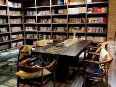 -钟书阁(松江泰晤士小镇店)