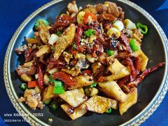 -伊带伊路新疆美食府(呼家楼店)