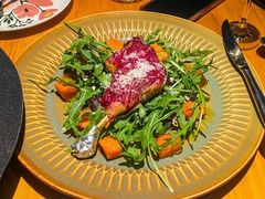 舒肥油封鸭配甜菜根-JINNS锦时 steak&pizza(浸信会礼拜堂旧址店)