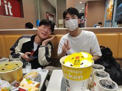 -麦当劳(轻轨曹杨路店)