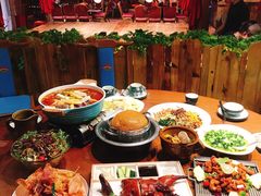 -老滇山寨•云南特色菜•地方菜•民族风情歌舞表演(金碧店)