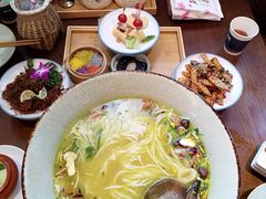 -芸南道·过桥米线(昆明老街旗舰店)