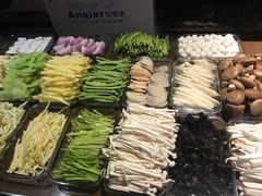 -食乐佳麻辣香锅(森林摩尔商业街区店)