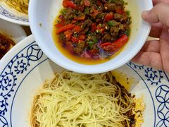 -李与白包子铺(桐梓林店)