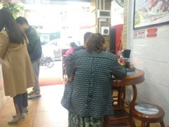 等位区-珍珍小食店(西华路店)