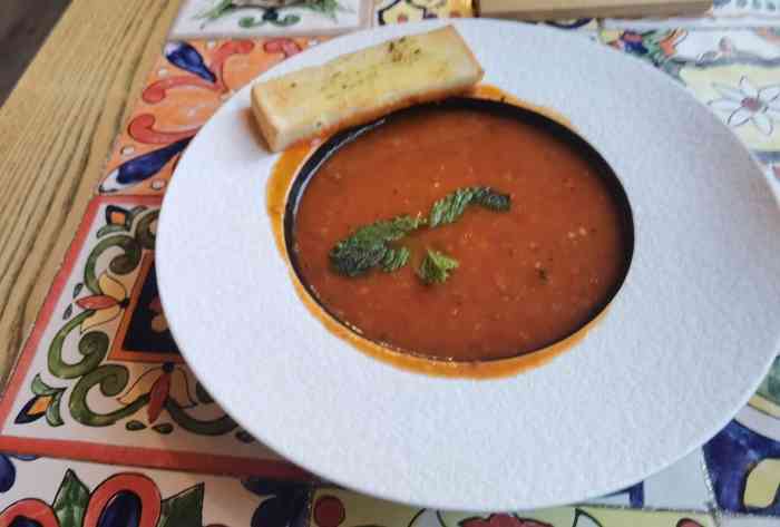 遇见杜尚咖啡馆(典逸心洲店)