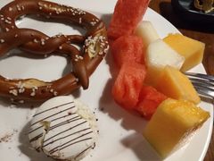 -昆山琶拉帝诗酒店·河畔咖啡厅Riverside Cafe