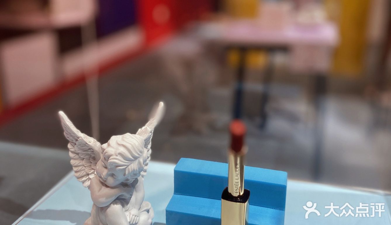 成都探店｜这个情人节约你最爱的TA来[嘴唇]口红博物馆吧