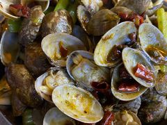 隔壁店的辣炒花蛤-清真·马峰烤肉(小学习北巷店)