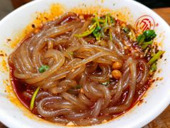 万记特色酸辣粉-万记麻辣烫国展总店