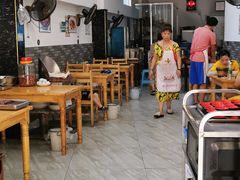 大堂-雷祖芳老妈蹄花店