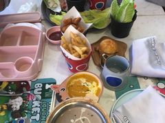 -水桶王国主题餐厅·聚会·生日派对·亲子活动·家庭套餐(亚龙湾希尔顿店)