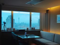 -广州中心皇冠假日酒店·汇点大堂吧