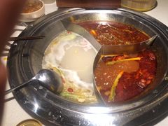 -老房老舍重庆火锅(假日城市店)