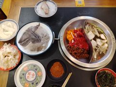 -沸炉重庆老火锅(军事博物馆店)