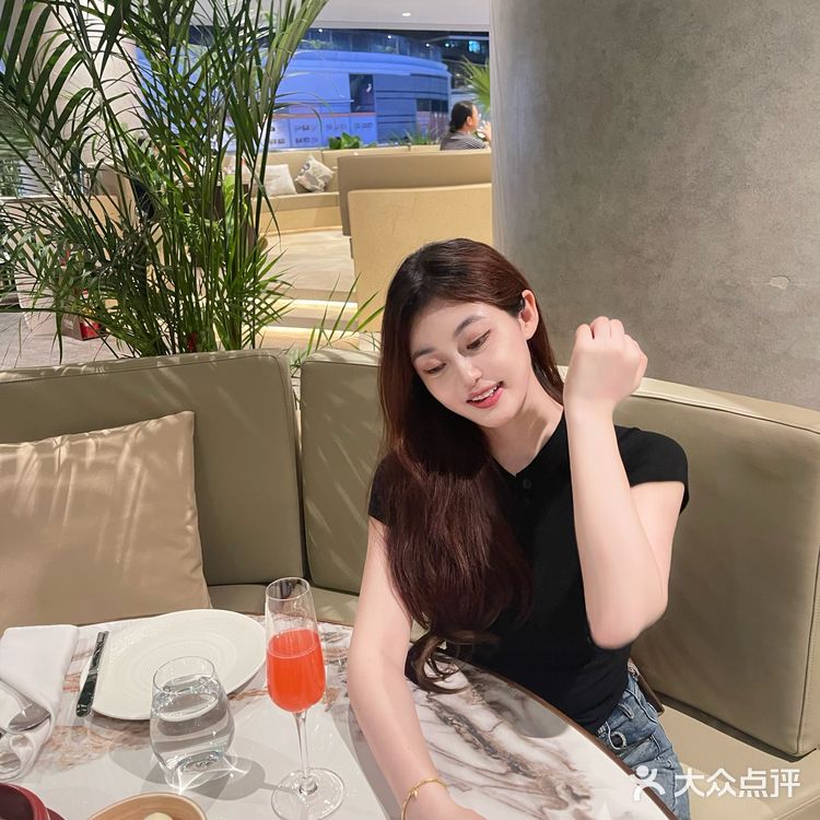 Omg 快来吃发财牛排啦！在深圳摩天轮下💕