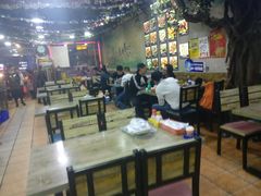 大堂-陈老二烧烤(草市街总店)