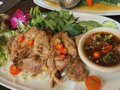 烤猪颈肉-Chom Cafe and Restaurant