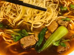 香辣牛肉面-何必是家面馆 HB noodles&coffee