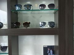 -视野联行眼镜蔡司·依视路官方授权店(顺城店)