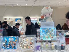 -泡泡玛特POPMART(上海环球港店)